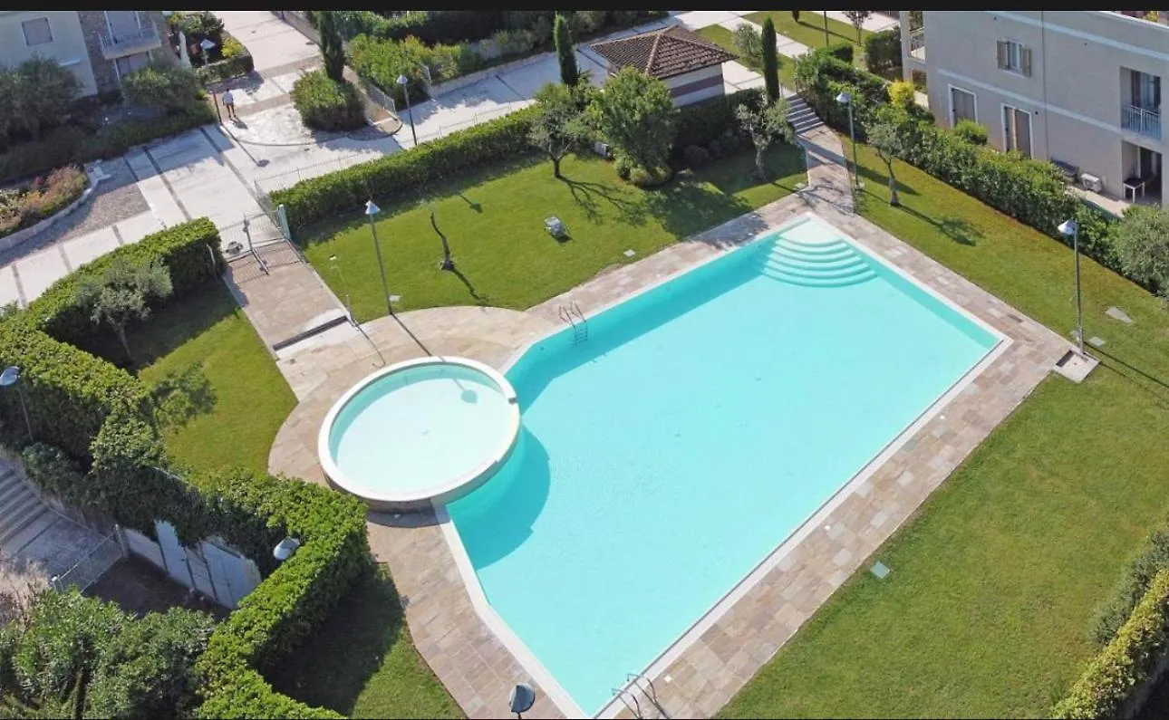Villa Angelina Garda Cavalcaselle 0*,  Italy